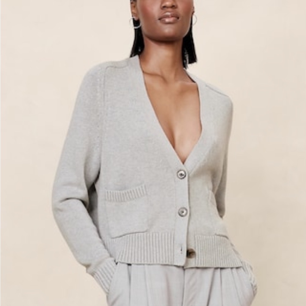 Banana Republic cardigan light heater grey small/p pockets cotton silk